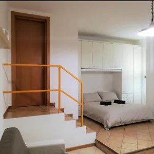  Apartment Farolfi Carracci